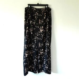 Petite Sophisticate Women's Floral 100% Silk Skirt Size 8